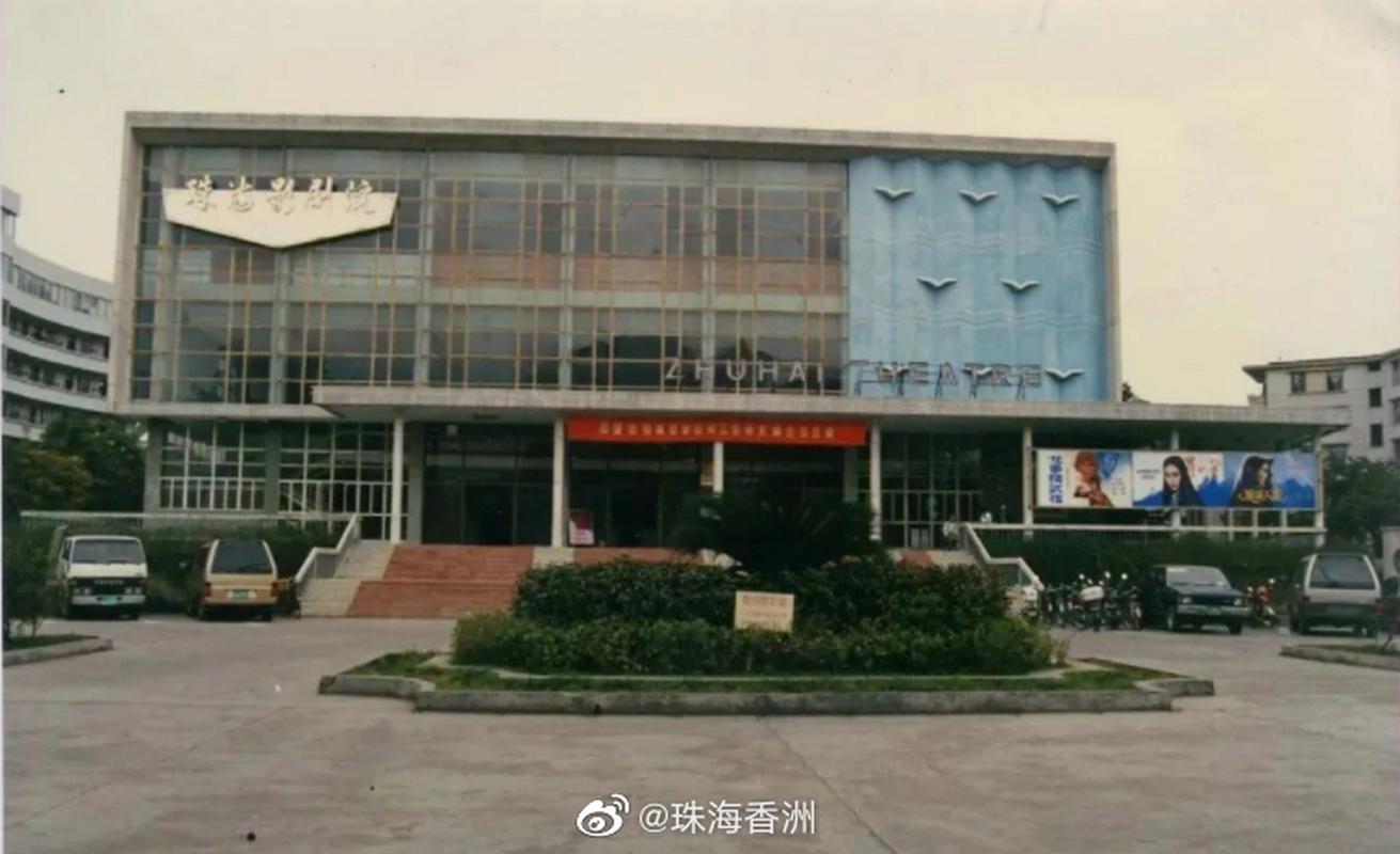 欧美人妻人妻在线：揭秘欧美成熟人妻的婚姻故事与在线交流平台