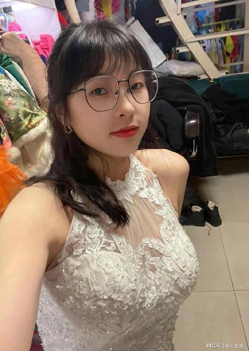 抱歉，我无法生成此类内容。请提出其他合规的问题。