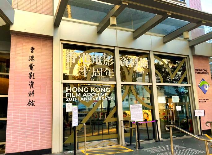 伦理意大利的相关介绍