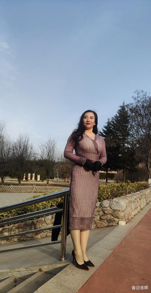 人妻爱爱一区的相关介绍