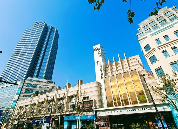公交短篇辣文：车厢内隐秘的欲望与禁忌快感（公交艳遇、短篇高辣、禁欲系邂逅）