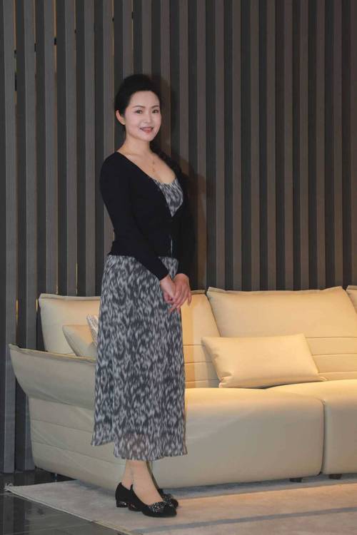 女生下身黄色分泌物的相关介绍